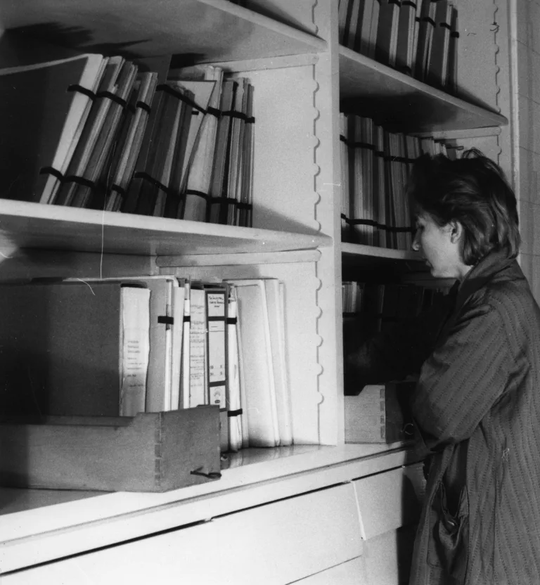 Olga Kastelic – Marjetka, Osebnost, Knjižničarka, Nazorjeva, Center za teatrologijo in filmologijo, 1962