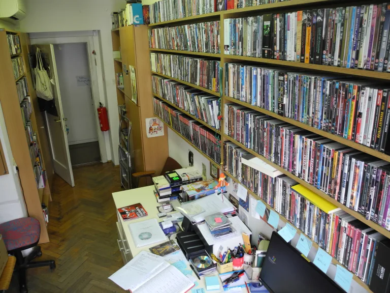 Filmska dokumentacija CTF in videoteka, Gradivo, Trubarjeva, Center za teatrologijo in filmologijo, 1977–danes